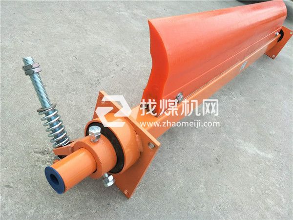 山東皮帶機(jī)聚氨酯清掃器廠家，耐磨聚氨酯清掃器，固達(dá)利輸送帶聚氨酯清掃器